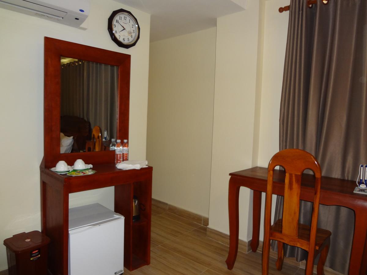 Dynsey Boutique Hotel Phnom Penh Exterior photo