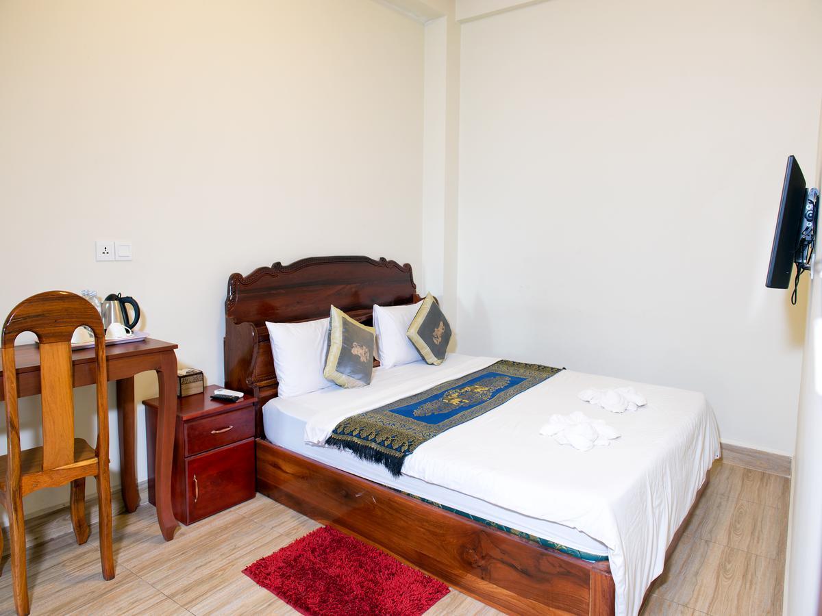 Dynsey Boutique Hotel Phnom Penh Exterior photo