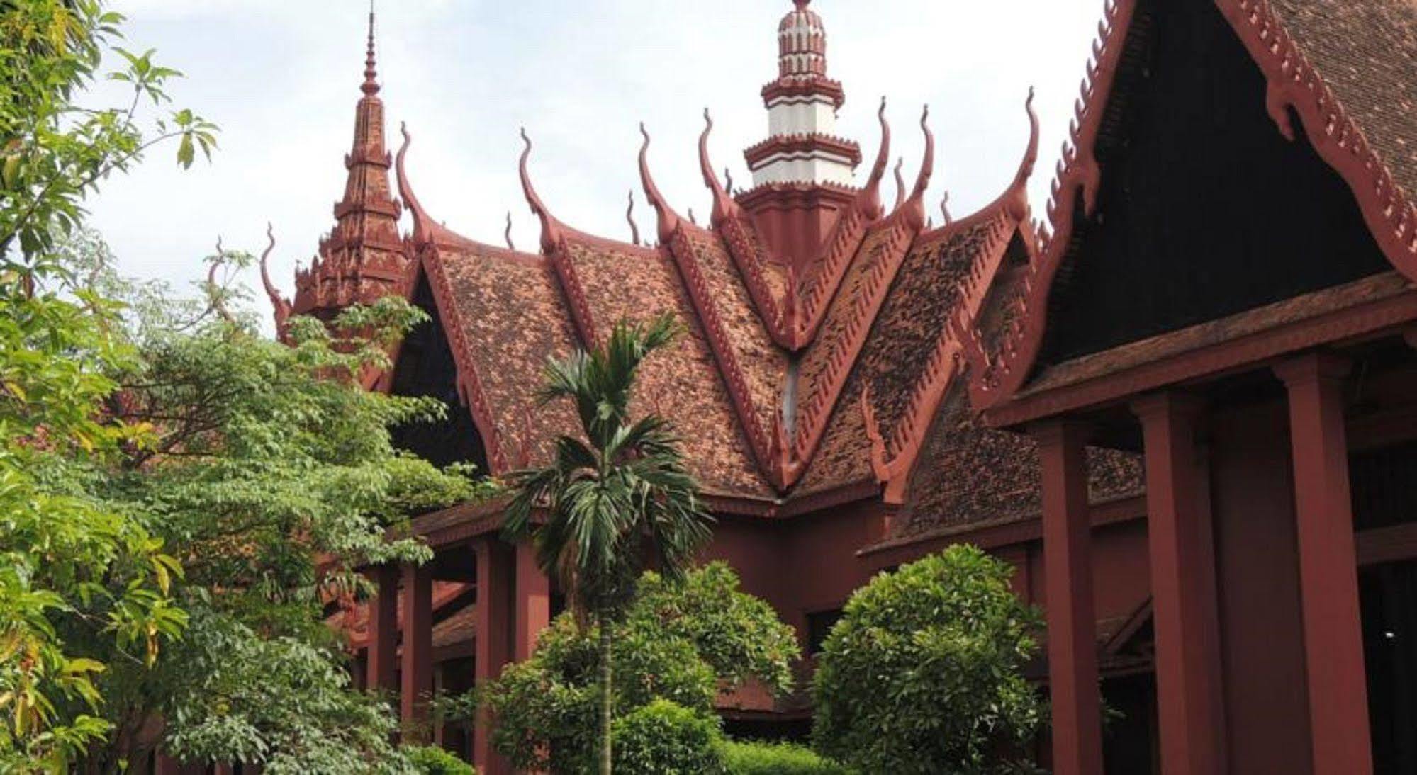 Dynsey Boutique Hotel Phnom Penh Exterior photo